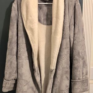 Comfy elephant thick robe